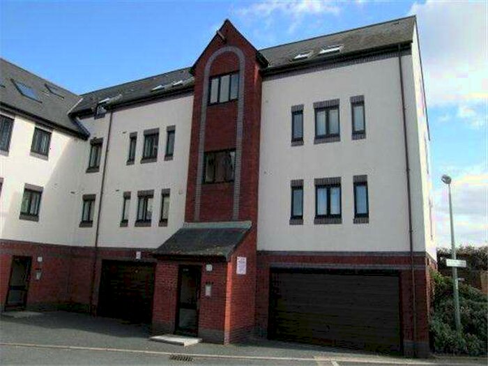 2 Bedroom Property To Rent In Canalside, EX2