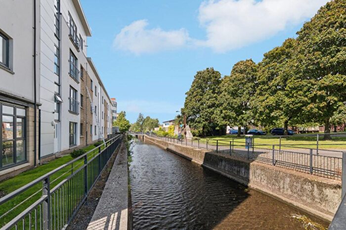 2 Bedroom Apartment For Sale In Vasart Court, Perth, PH1