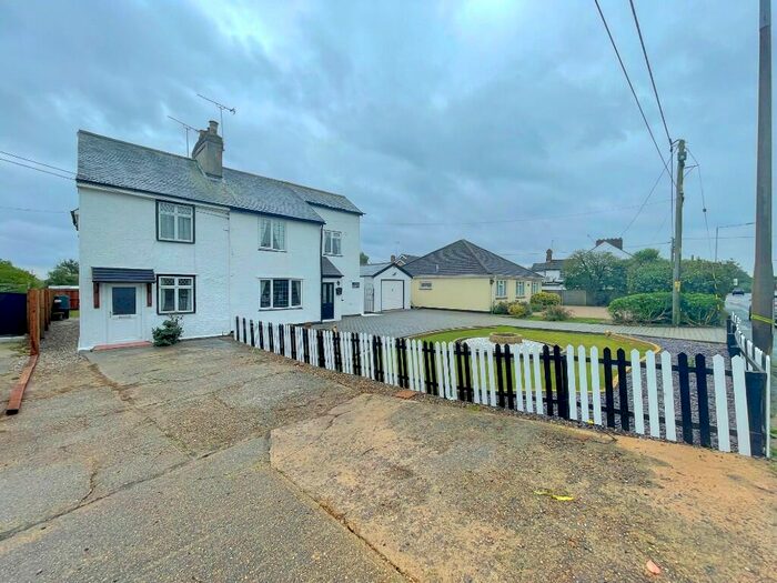 2 Bedroom Semi-Detached House For Sale In Maypole Road, Tiptree, CO5