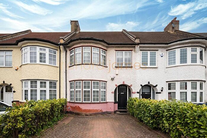 3 Bedroom Terraced House For Sale In Brockenhurst Gardens, Mill Hill, NW7