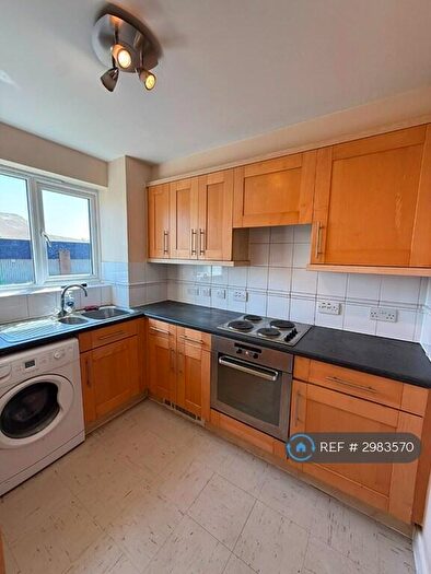 2 Bedroom Flat To Rent In Scotney Gardens, Maidstone, ME16