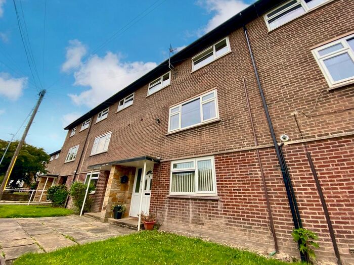 2 Bedroom Property To Rent In Zion Close, Lindley, Huddersfield, HD3