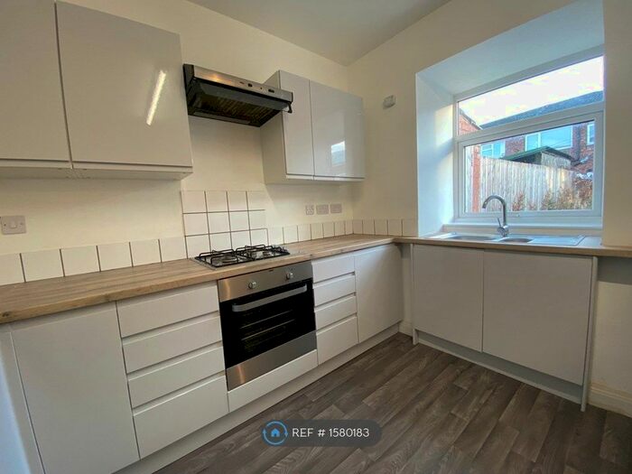 3 Bedroom Terraced House To Rent In Cemetery Road, Preston, PR1