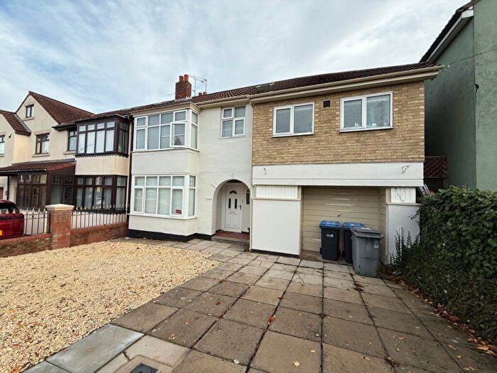 6 Bedroom House To Rent In Cedar Drive, Durham, DH1