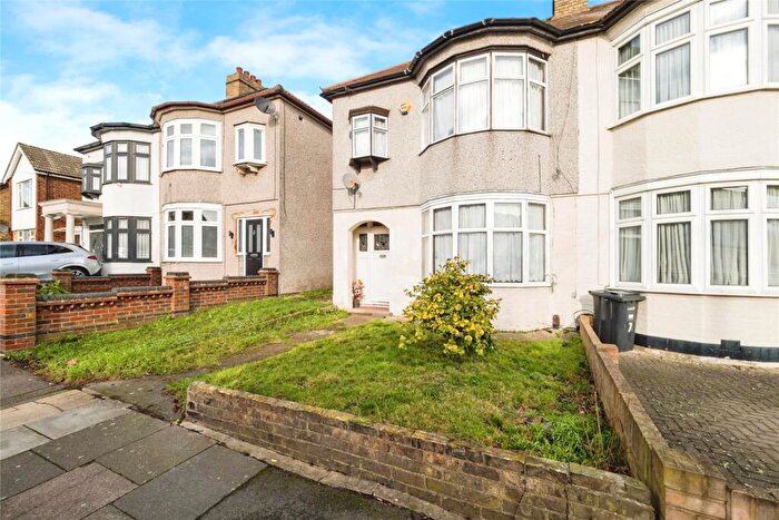 3 Bedroom Semi Detached House For Sale In Hamilton Avenue, Ilford, IG6
