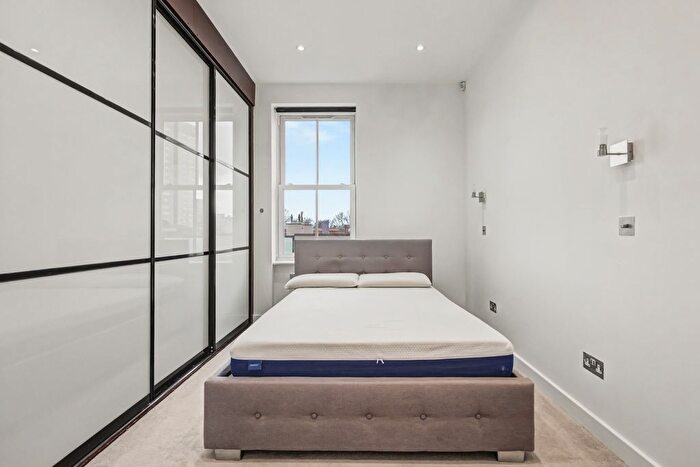 3 Bedroom Flat To Rent In Boundary Road, London, NW8