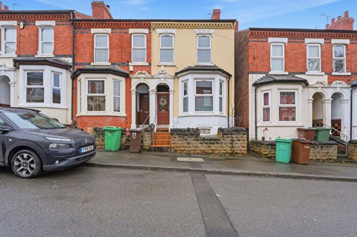 2 Bedroom End Of Terrace House For Sale In Pullman Road, Nottingham, Nottinghamshire, NG2