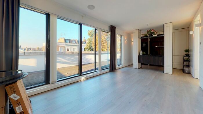 2 Bedroom Flat To Rent In Loftus Road, London W12