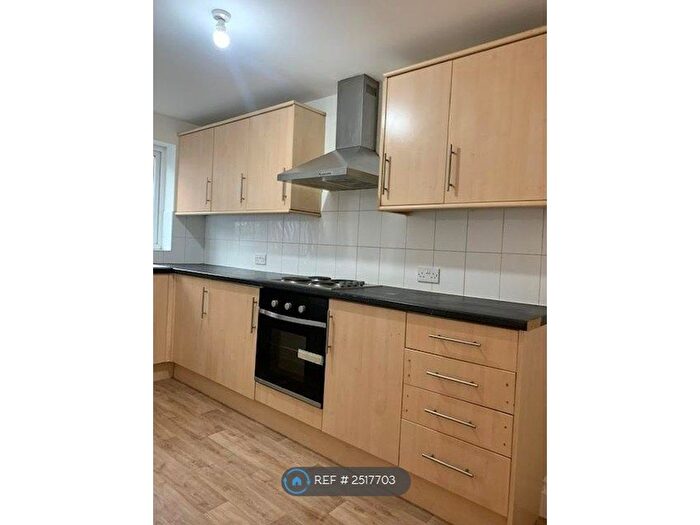 4 Bedroom Terraced House To Rent In Port Arthur Road, Nottingham, NG2
