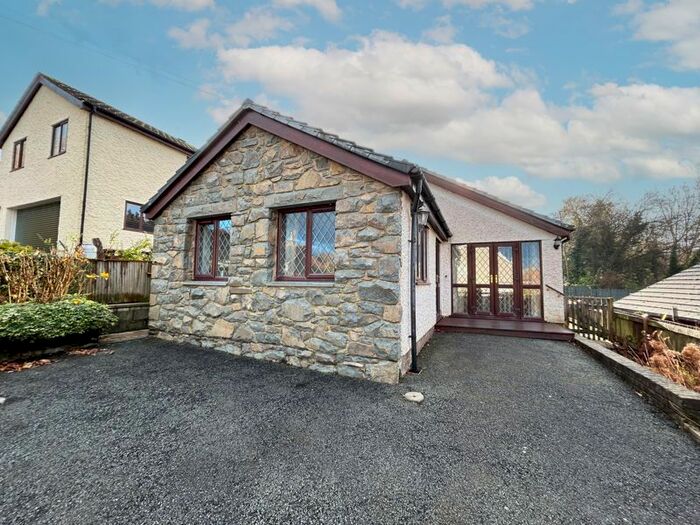 3 Bedroom Detached Bungalow For Sale In Ffordd Llwyn Du, Eglwysbach, Colwyn Bay, LL28