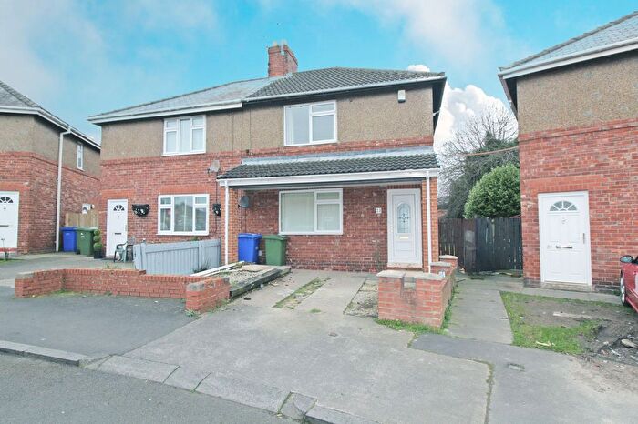 3 Bedroom Semi-Detached House For Sale In Maple Crescent, Blyth, NE24