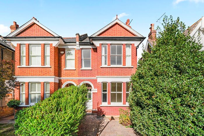 3 Bedroom Semi-Detached House For Sale In Palewell Park, London, SW14