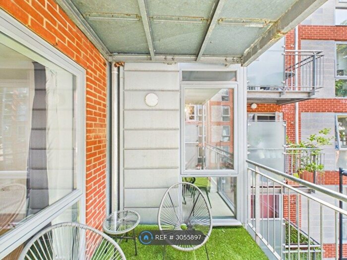 2 Bedroom Flat To Rent In Washington House, London, E5