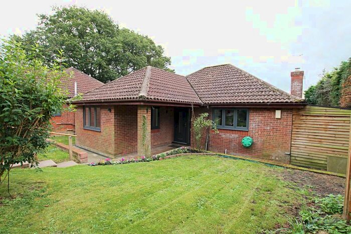 3 Bedroom Detached Bungalow To Rent In Clubhouse Lane, Waltham Chase, Southampton, SO32
