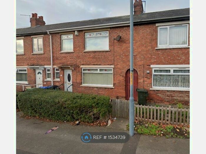 3 Bedroom Terraced House To Rent In Valley Road, Middlesbrough, TS4