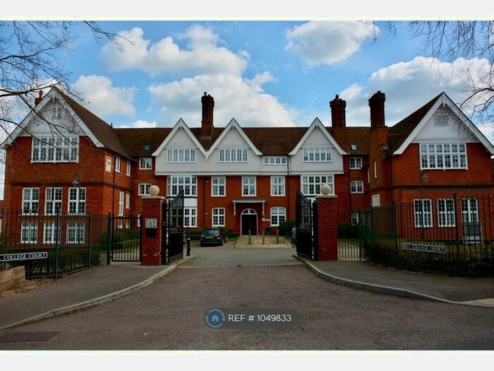 2 Bedroom Flat To Rent In South Road, Saffron Walden, CB11