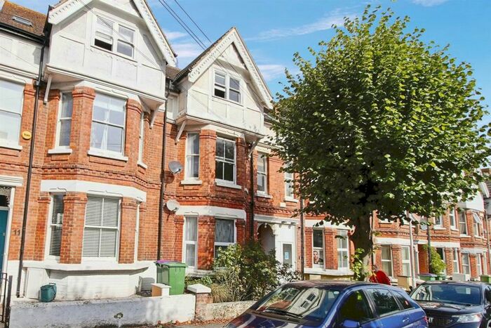 3 Bedroom Maisonette To Rent In Cambridge Gardens, Folkestone, CT20