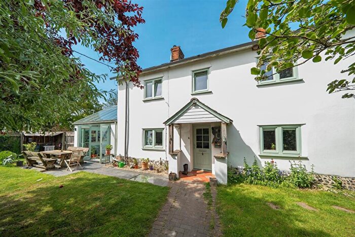 4 Bedroom Detached House For Sale In High Street, Shrewton, SP3