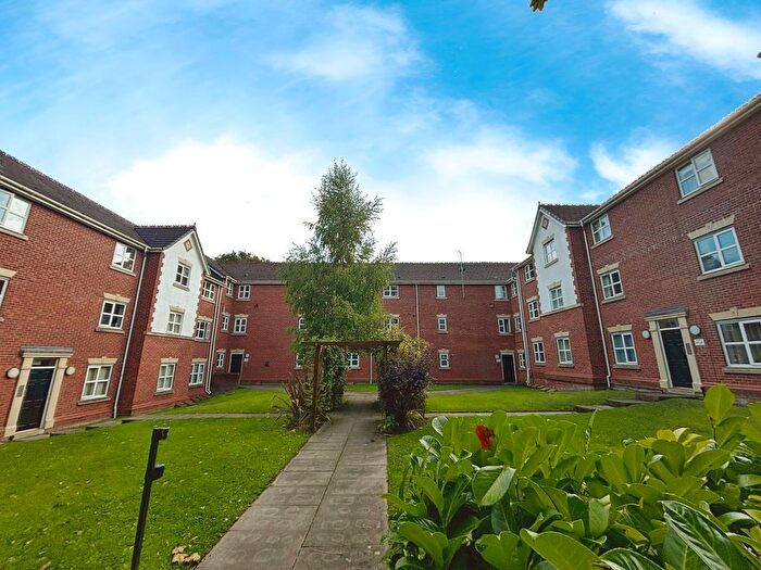 2 Bedroom Flat To Rent In Greenwood Road, Manchester, M22
