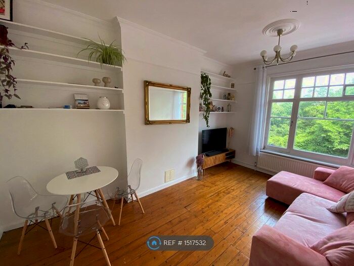 2 Bedroom Flat To Rent In West Bank, London, N16