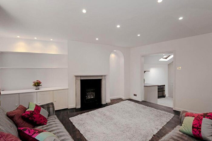 2 Bedroom Terraced House To Rent In Elm Row, Hampstead, NW3