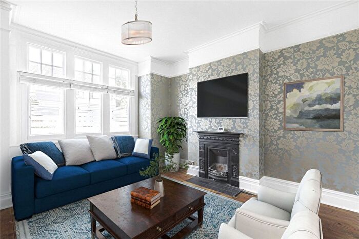 2 Bedroom Flat To Rent In Glencairn Road, London, SW16