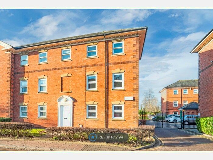 2 Bedroom Maisonette To Rent In Braemar Court, Bedford, MK40