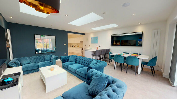 1 Bedroom Semi-Detached House To Rent In Beeston Road, Nottingham, NG7