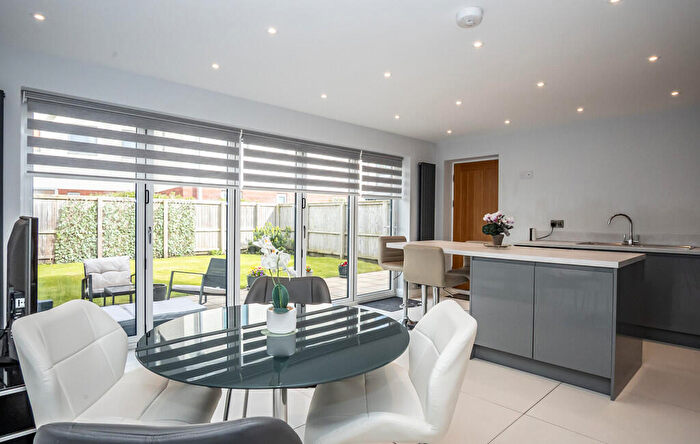 4 Bedroom Semi-Detached House For Sale In Stony Hill Avenue, Blackpool, FY4