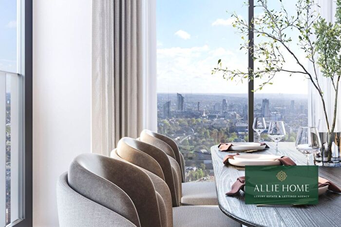 2 Bedroom Flat For Sale In West Cromwell Road, Kensington, W14