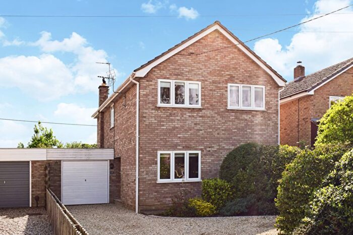 4 Bedroom Link Detached House To Rent In Mill Street, Kidlington, OX5