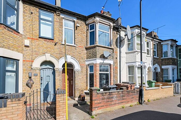 2 Bedroom Property For Sale In Hartington Road, Walthamstow, London, E17