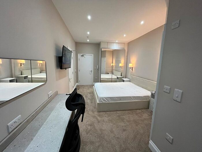 6 Bedroom Property To Rent In Gaolgate Street, Stafford, ST16
