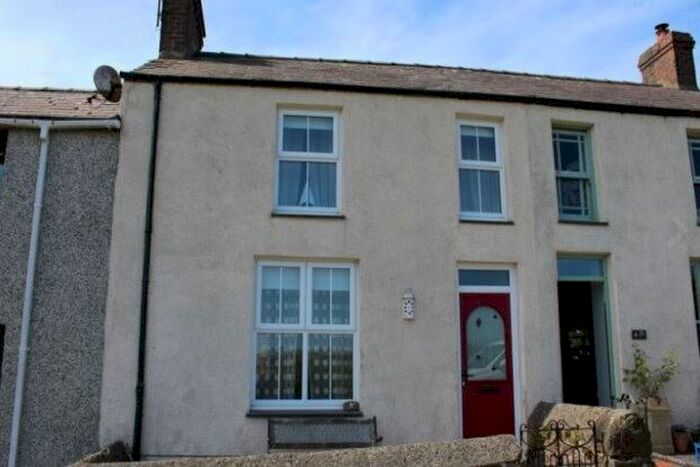 3 Bedroom Cottage To Rent In Sarn, Pwllheli, LL53