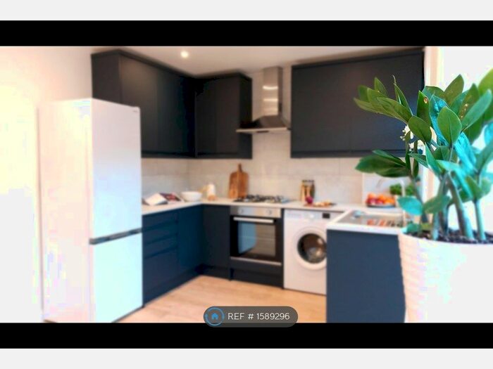 3 Bedroom Semi-Detached House To Rent In Coniston Road, Ferryhill, DL17