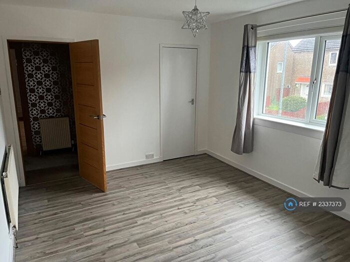 2 Bedroom Flat To Rent In Highfield Avenue, Paisley, PA2