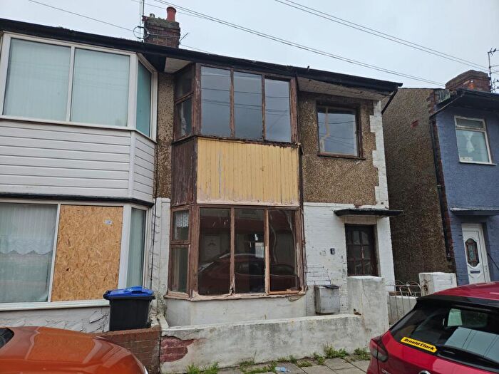 3 Bedroom End Of Terrace House For Sale In Hodder Avenue, Blackpool, FY1