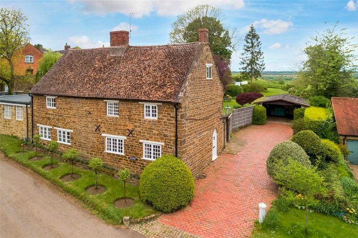 4 Bedroom Detached House For Sale In Berry Lane, Hellidon, Daventry, NN11