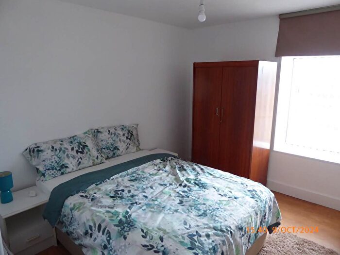 1 Bedroom Flat To Rent In Priory Street, Carmarthen, SA31