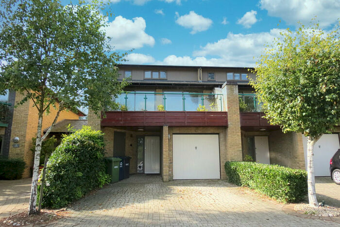 3 Bedroom Town House To Rent In Addington Walk, Eaton Socon, PE19