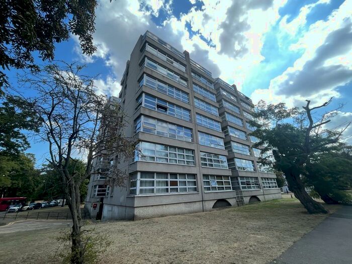 2 Bedroom Apartment To Rent In Westcombe Park Road, Blackheath, SE3