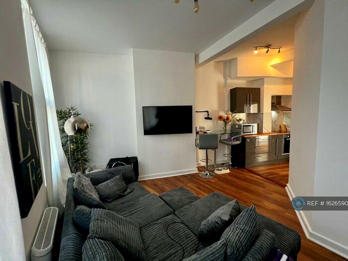 2 Bedroom Maisonette To Rent In Sydenham Road, London, SE26