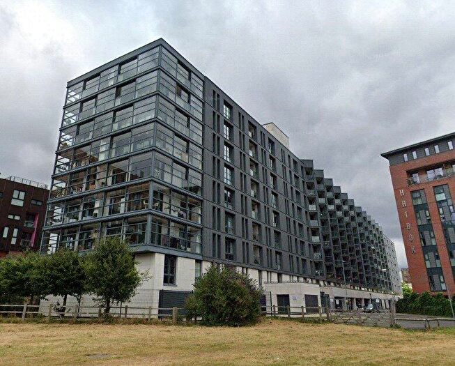 2 Bedroom Apartment To Rent In Milliners Wharf, Munday Street, Manchester, M4