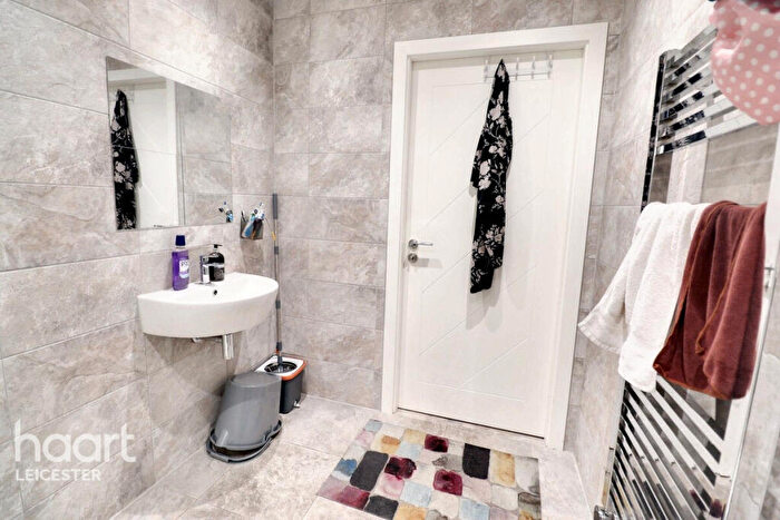 2 Bedroom Apartment For Sale In Northgate Street, Leicester, LE3