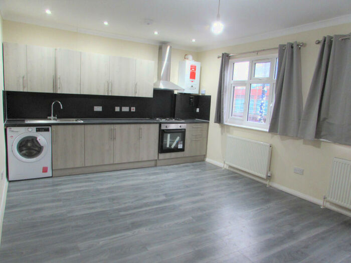 1 Bedroom Flat To Rent In High Street, Harrow Wealdstone, Middlesex, HA3