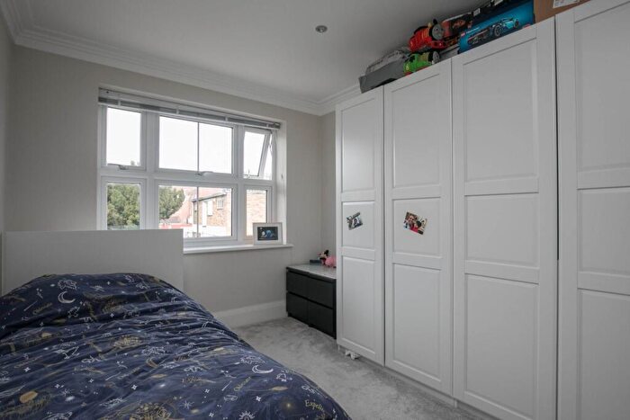 2 Bedroom Flat To Rent In Farnham Common, SL2