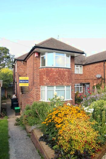 3 Bedroom Maisonette To Rent In Prescott Avenue, Orpington, BR5