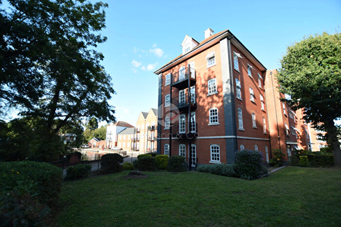 2 Bedroom Apartment To Rent In Colchester, Essex, CO2