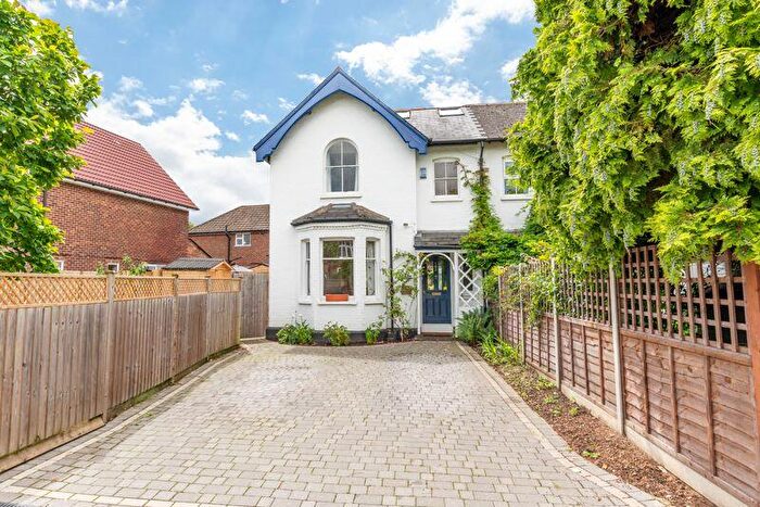 5 Bedroom Semi-Detached House To Rent In Hersham Road, Hersham., KT12