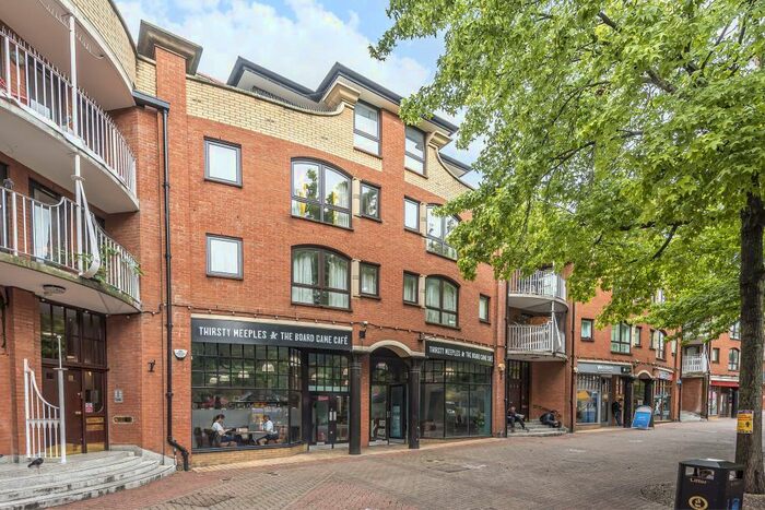 Apartment To Rent In The Chilterns, Gloucester Green, OX1